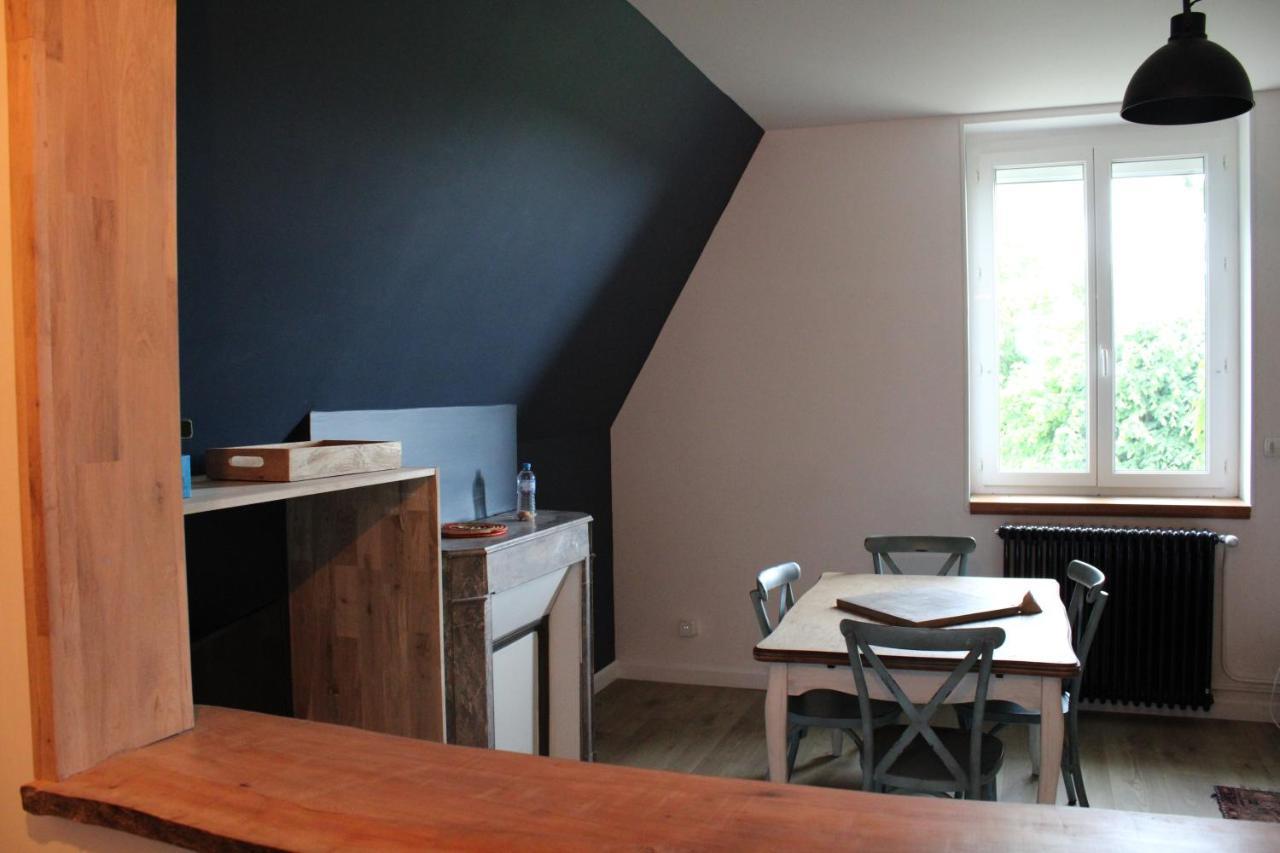 Dans maison de charme, bel appartement privatif Saint-Laurent-de-Brevedent Extérieur photo